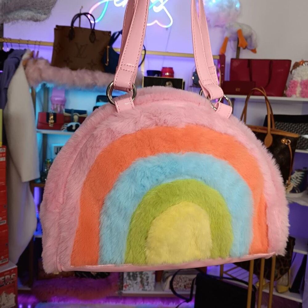 NWT Sugar Trillz Creamsicle Faux Fur Rainbow Handbag